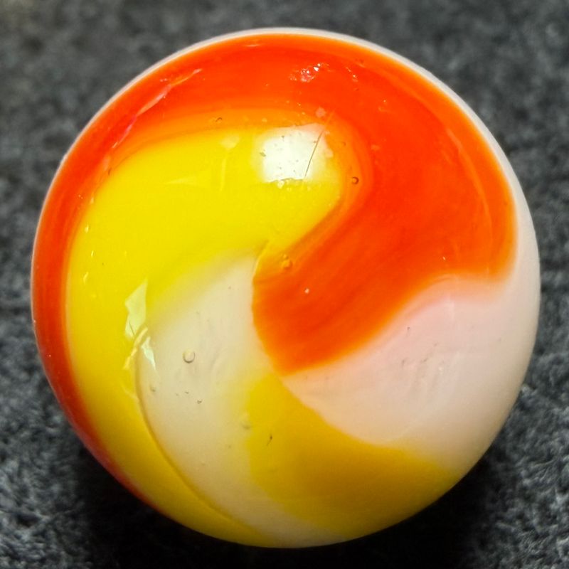 AKRO AGATE, Three-Color Corkscrew, Yellow, Red & White, 5/8", Mint (-)