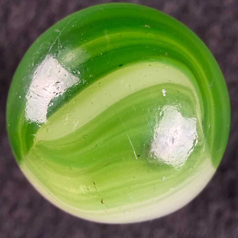 AKRO AGATE. Popeye Patch Marble 11/16” Mint(-) Vintage. Green Yellow White
