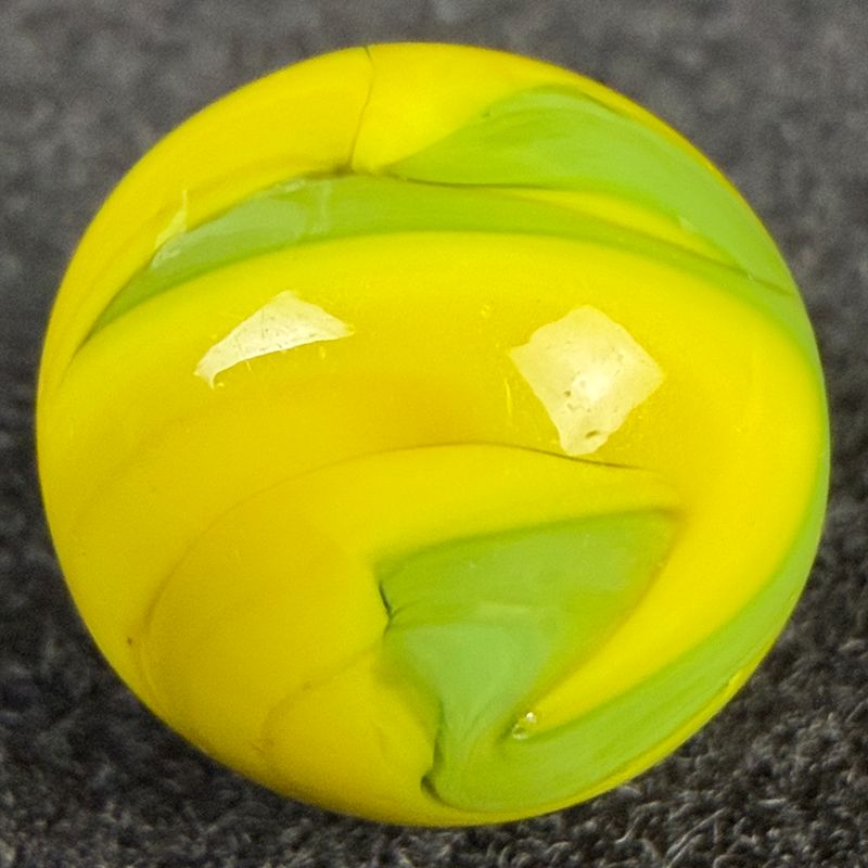 ​CHRISTENSEN AGATE CO. Green-on-Yellow Swirl Marble, 5/8", Mint(-) 9.2