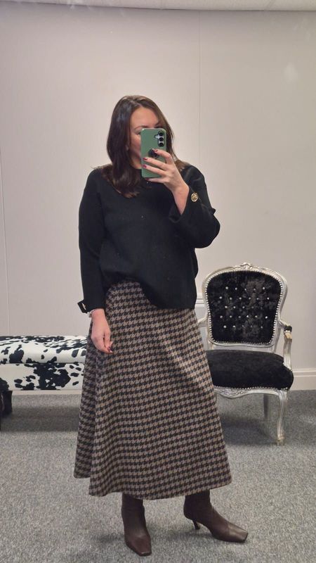 ​TARTAN SKIRT