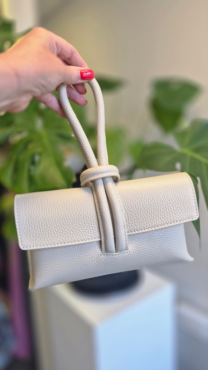 HOOP HANDLE NUDE BAG