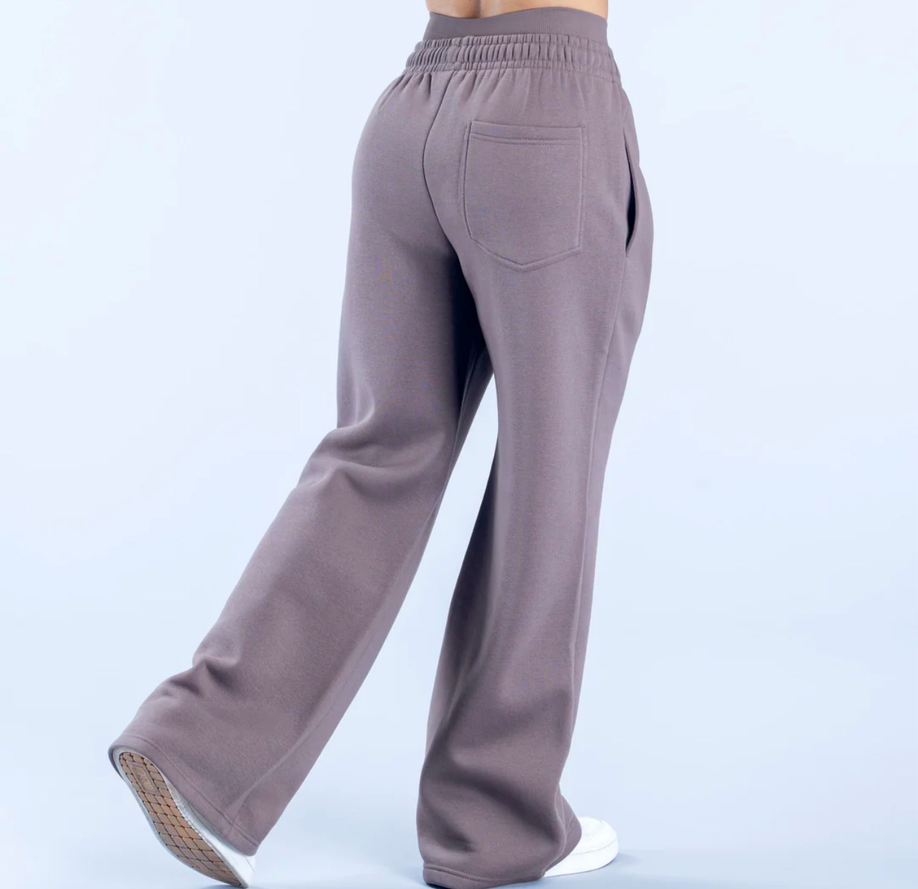 *Signature wide leg jogger