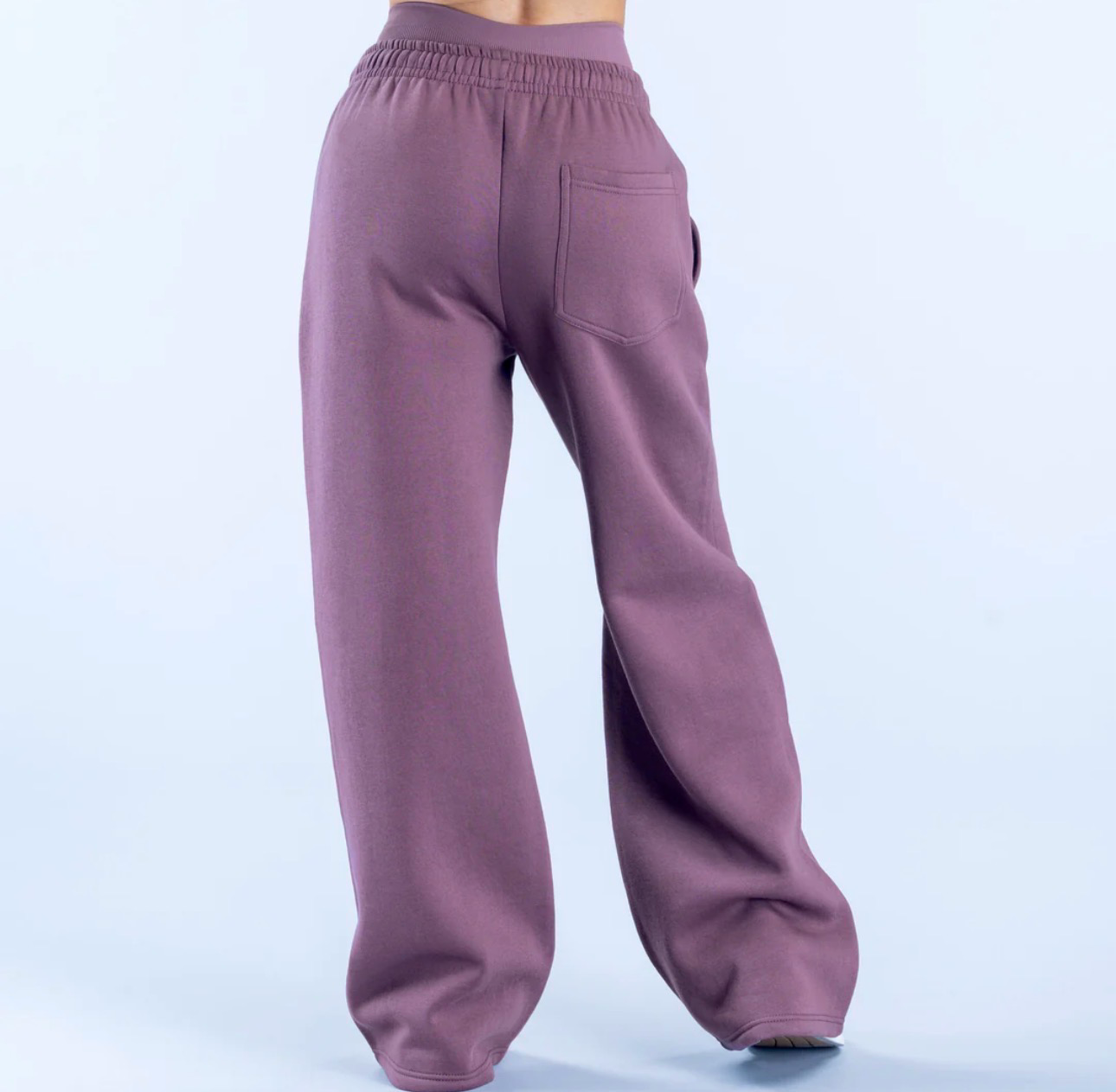 Signature wide leg jogger