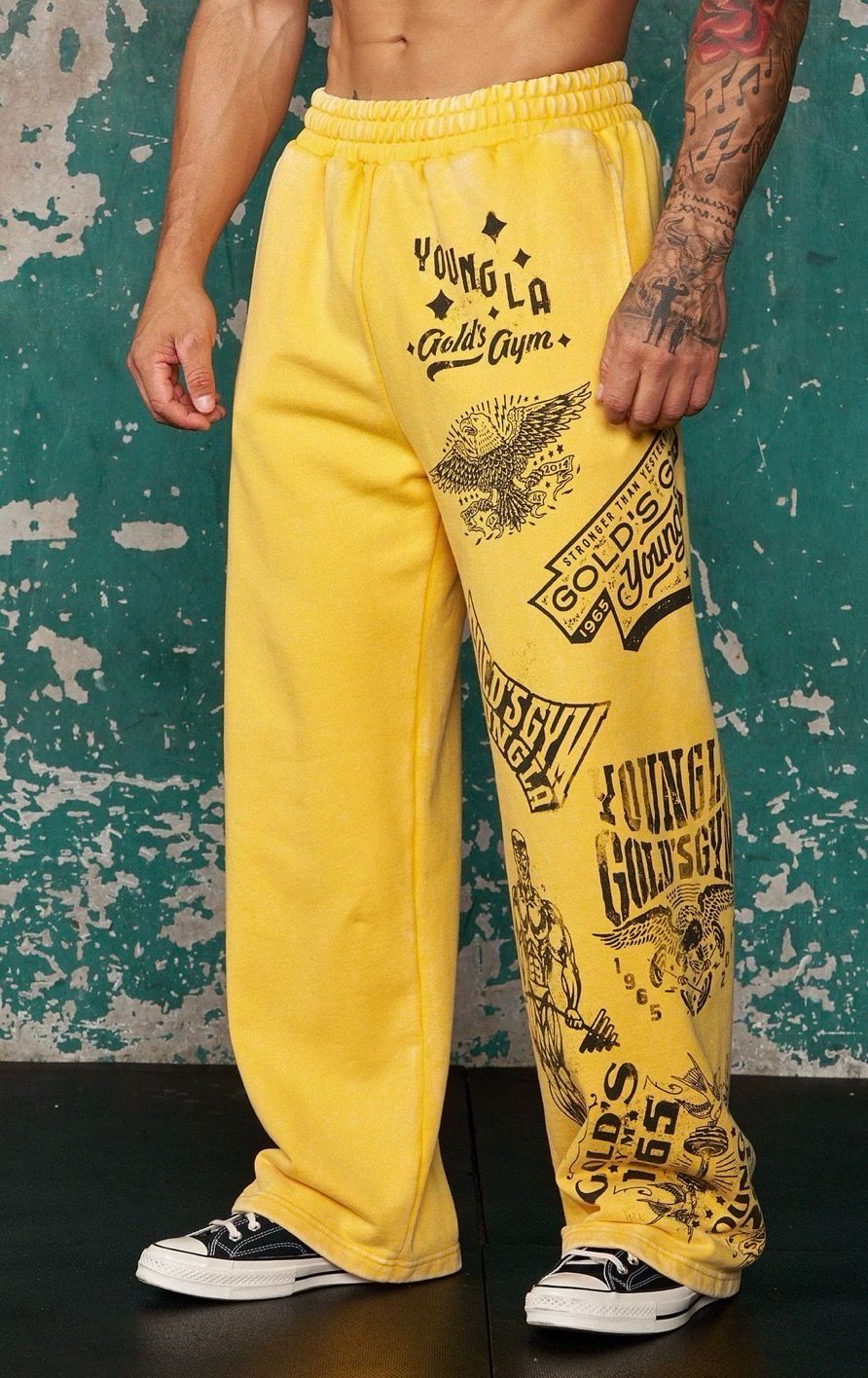 2142 - GOLDS GYM EVOLUTION SWEATS