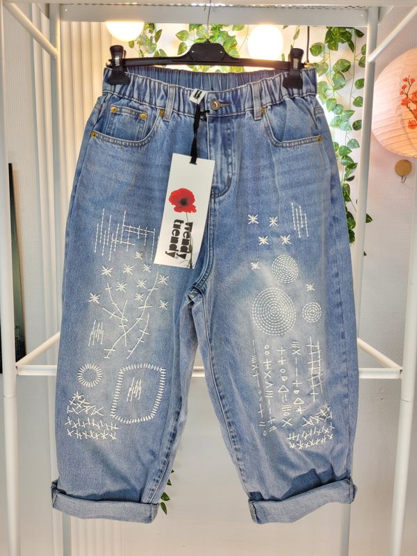 Jeansy barrel z haftami Wendy Trendy