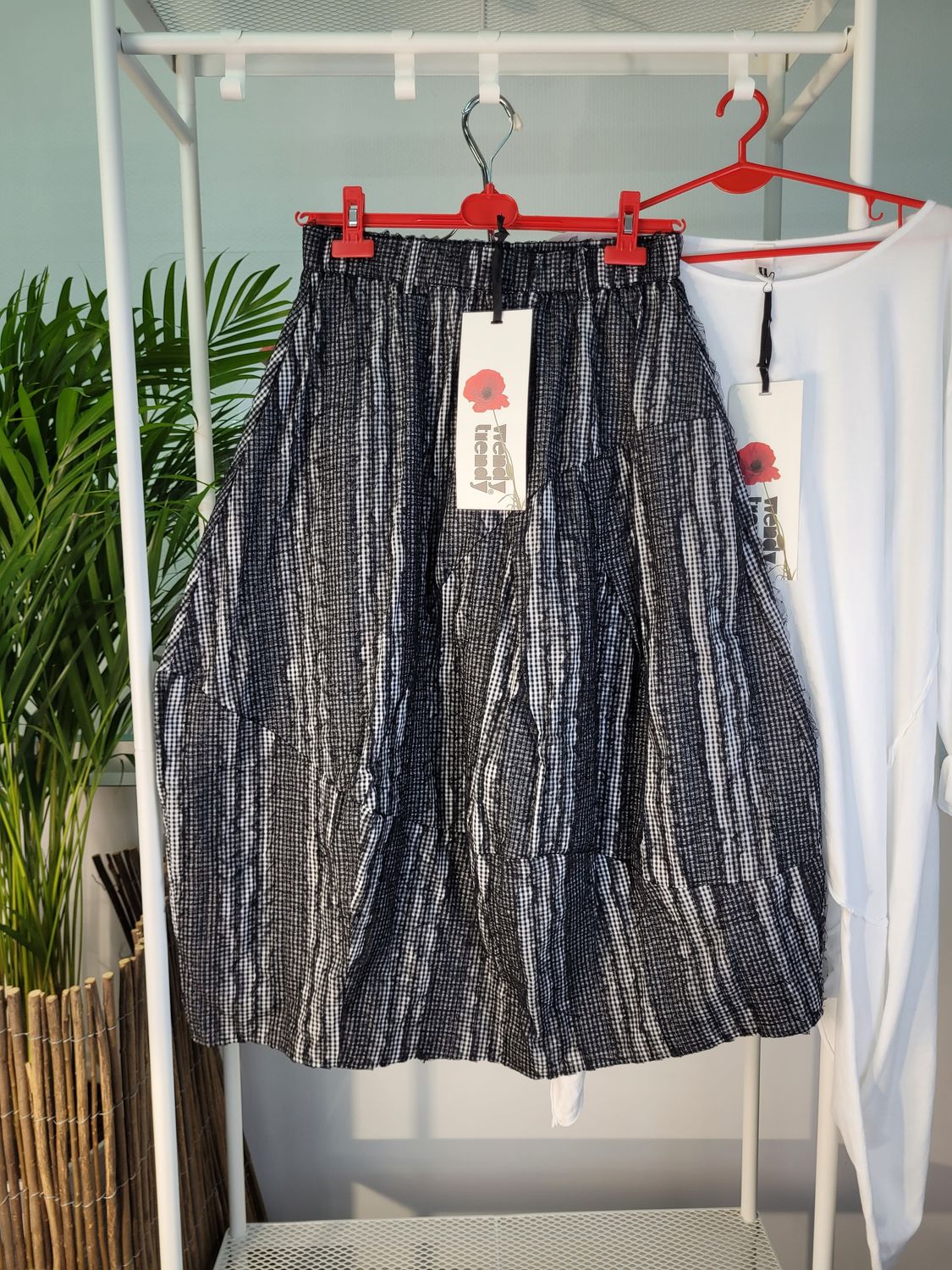 Spódnica Wendy Trendy w pepitkę z koronką