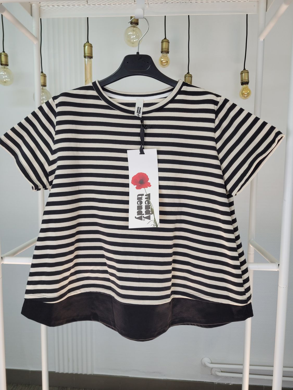 Bluzka w paski z czarnym wykończeniem Wendy Trendy