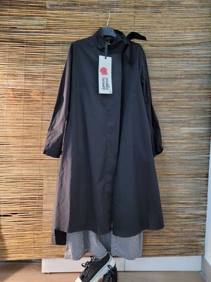 Płaszcz z wiązaniem Wendy Trendy