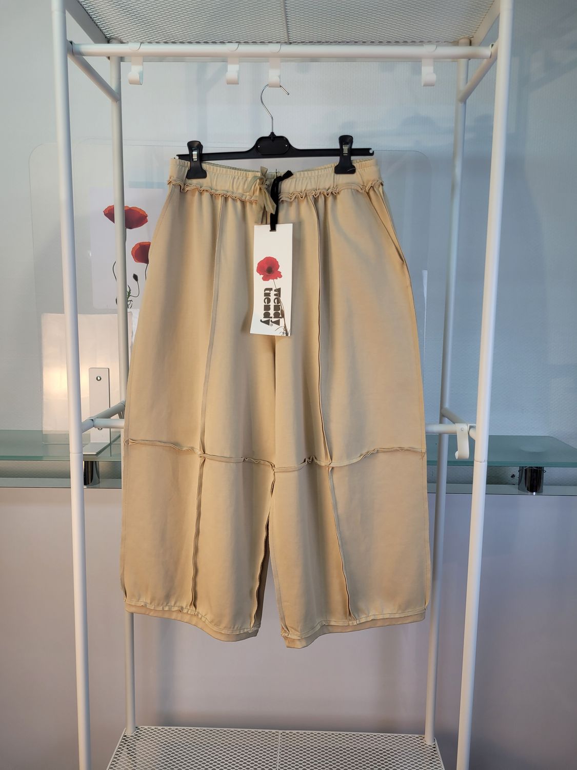 Spodnie dresowe z przeszyciami Wendy Trendy