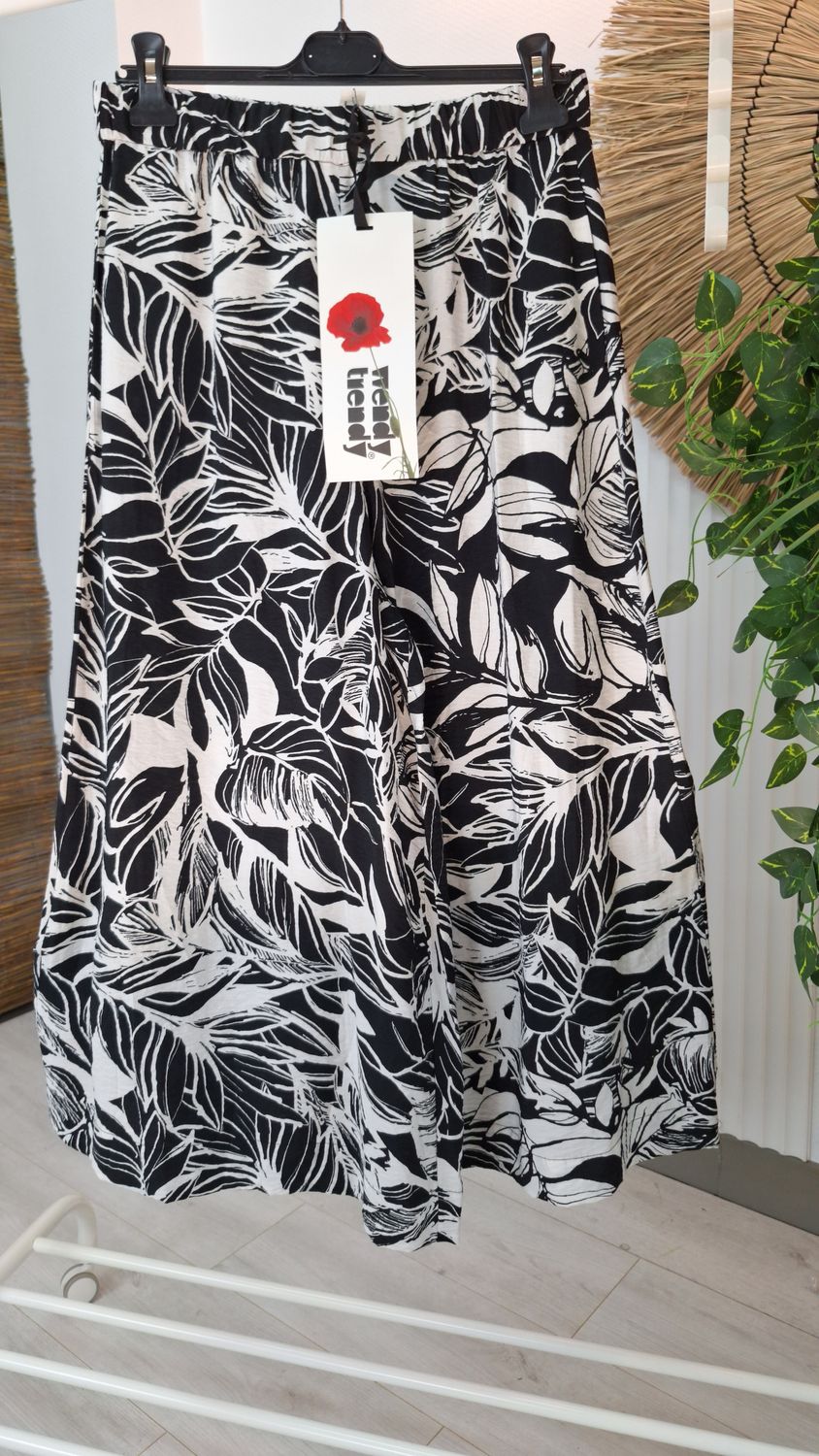 Szerokie spodnie z wiskozy w print Wendy Trendy