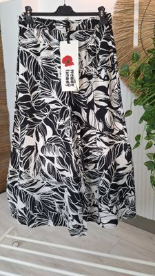 Szerokie spodnie z wiskozy w print Wendy Trendy