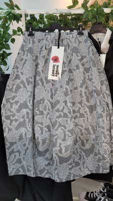 Spódnica bombka w kratkę z haftem Wendy Trendy