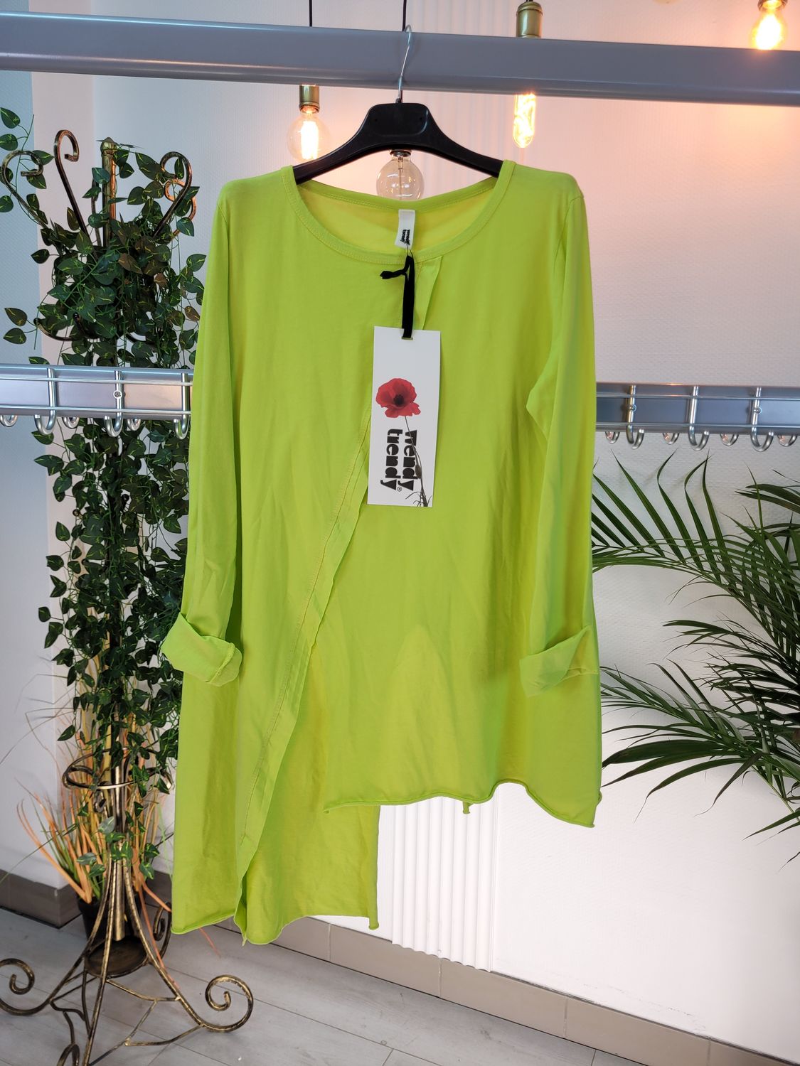 Bluzka asymetryczna z długim bokiem limonka Wendy Trendy