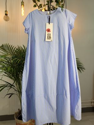 Sukienka bombka w kratkę niebieska Wendy Trendy