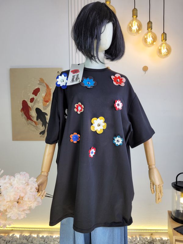 Long Oversized Blouse with Floral Studs Wendy Trendy