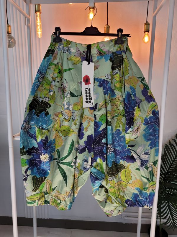 Spodnie pumpy baggy w kolorowe kwiaty Wendy Trendy