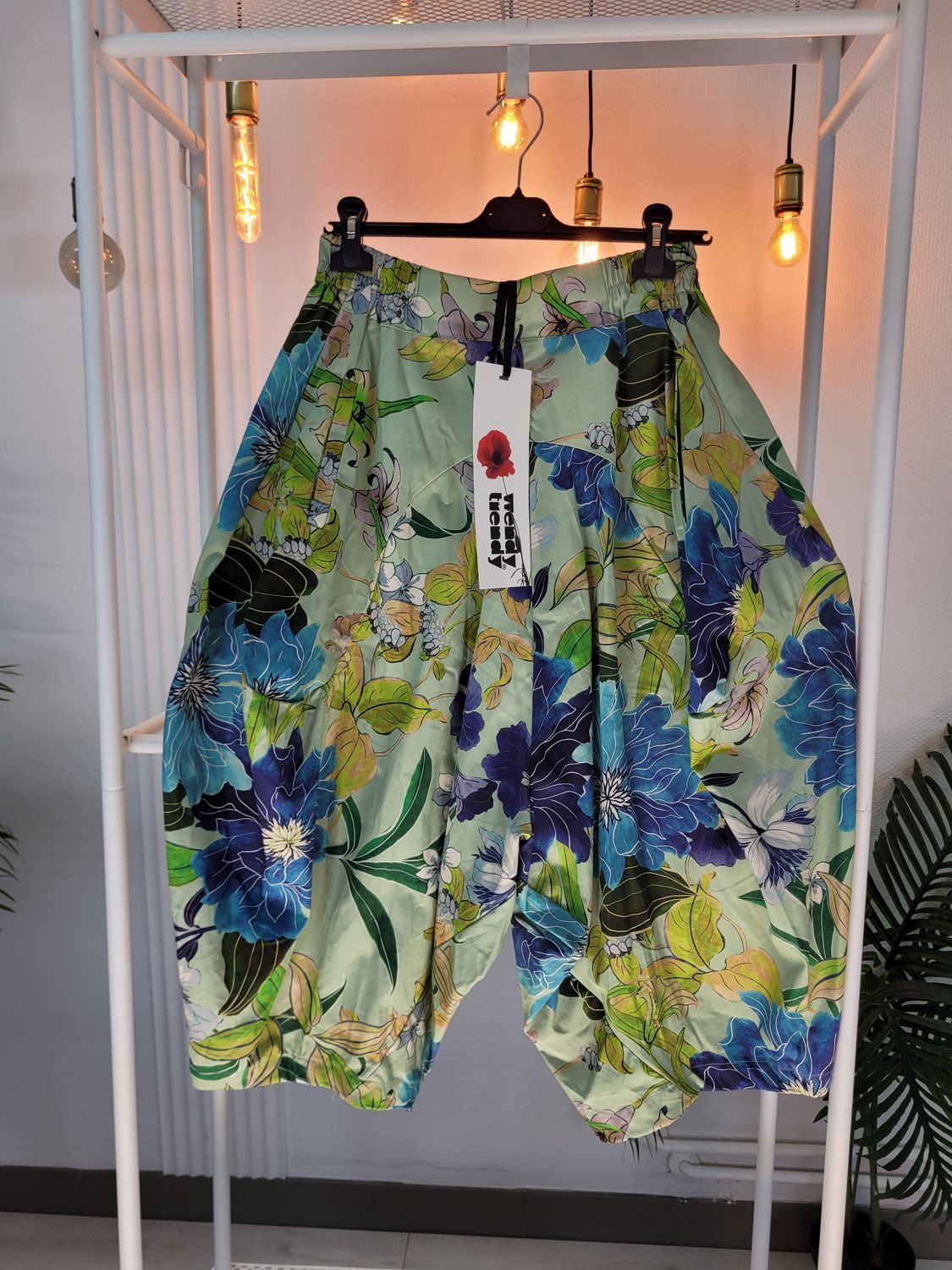 Spodnie pumpy baggy w kolorowe kwiaty Wendy Trendy