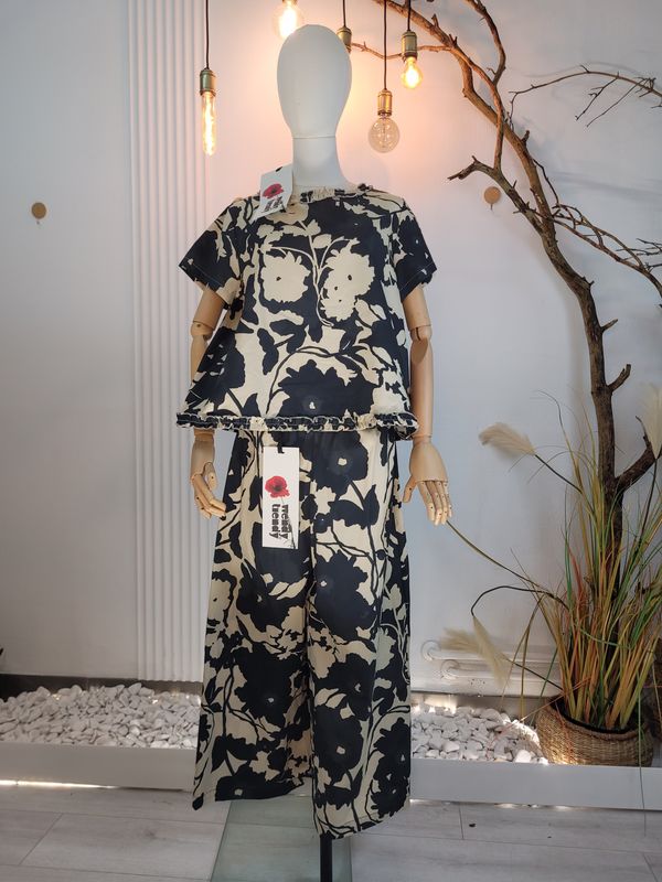 Cotton Blouse with Floral Pattern Wendy Trendy