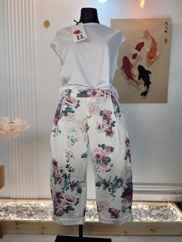 Wendy Trendy Floral Barrel Pants