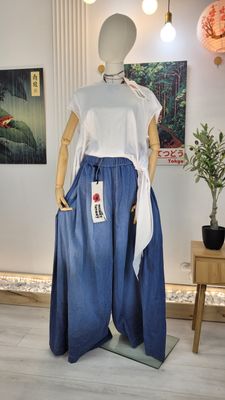 Wide pants made of lightweight denim Wendy Trendy