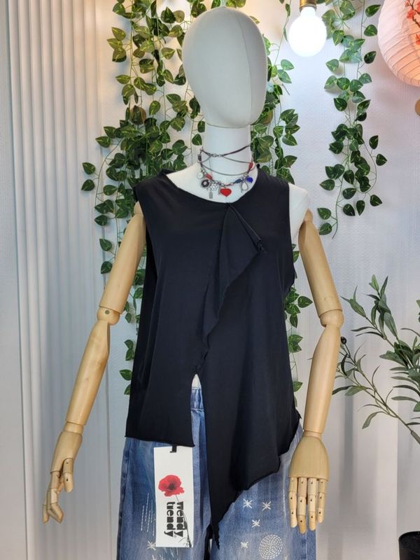 Black Asymmetric Top Wendy Trendy