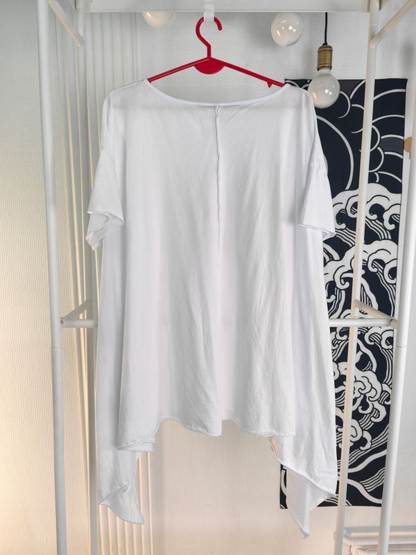 Bluzka asymetryczna oversize Wendy Trendy biała