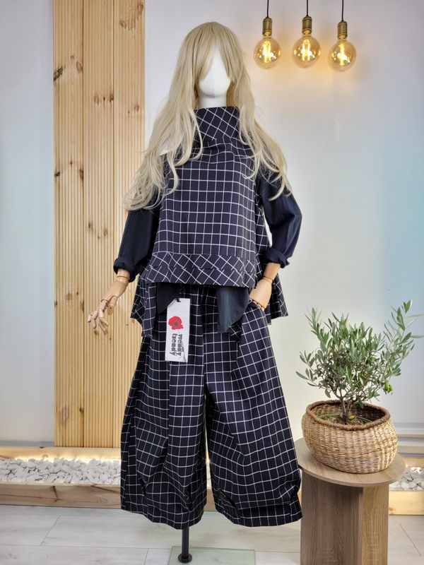 Asymetryczna kamizelka Wendy Trendy w kratę