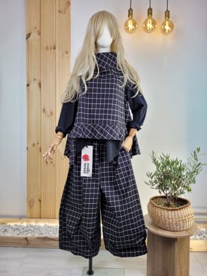 Asymetryczna kamizelka Wendy Trendy w kratę