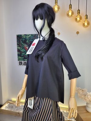 Bluzka cięta laserowo Wendy Trendy z zaokrąglonym dołem czarna