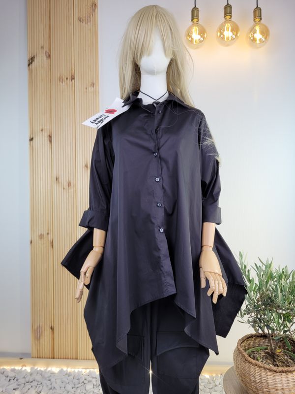 Długa koszula o rozkloszowanym kroju Wendy Trendy czarna