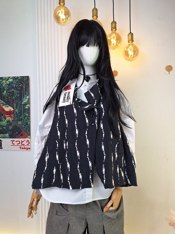 Anthracite Vest with Artistic Pattern - Wendy Trendy