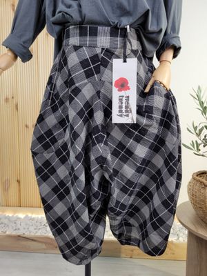 Baggy Balloon Plaid Pants with Wide Waistband - Wendy Trendy