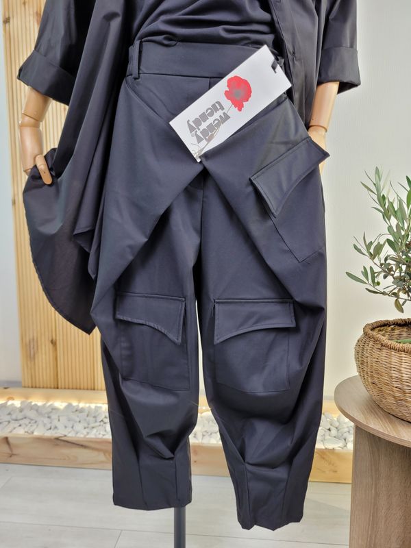 Pleated Pants with Cargo Pockets - Wendy Trendy