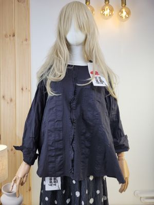 Blouse with textured fabric and pockets – Wendy Trendy