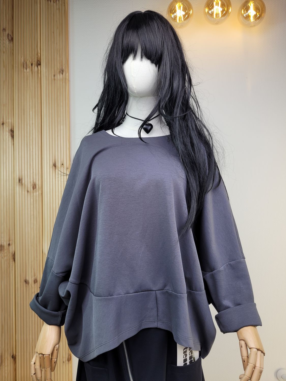 Szara bluza z rękawami nietoperz - Wendy Trendy