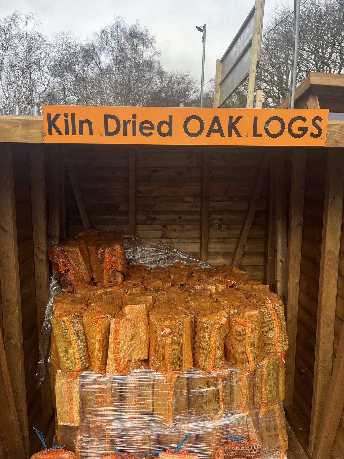 Kiln Dried Oak Logs Firewood - 22L Nets - 1 Net