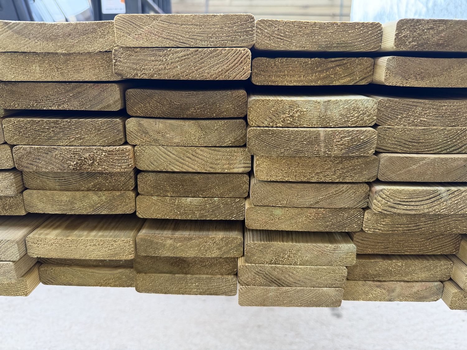 Landscape Batten PAR Eased 4 Edges Tanalised 25x100 (18X95) 3.9m