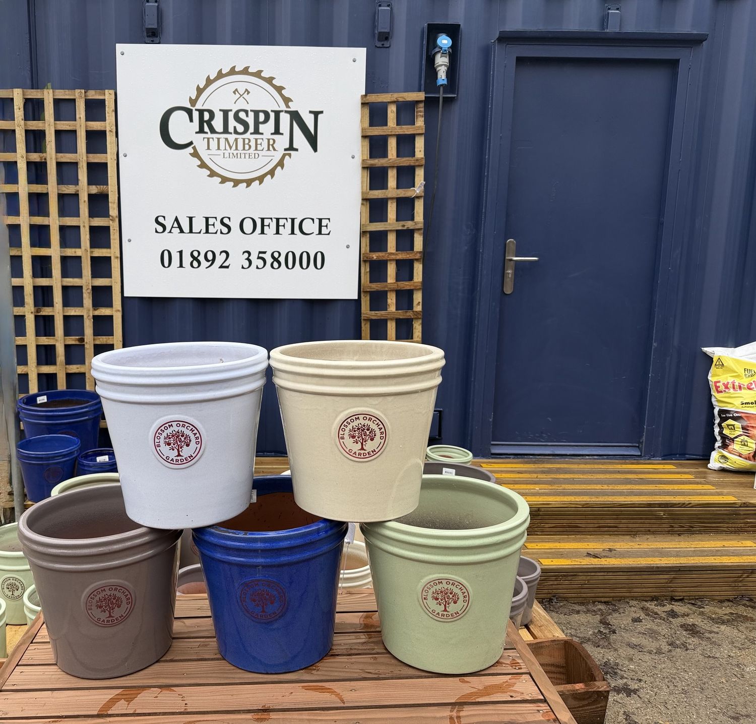 LARGE  BLOSSOM ORCHARD GARDEN POT