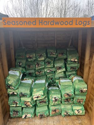 Firewood: Seasoned Logs - 30 Litre Nets - 1 Net