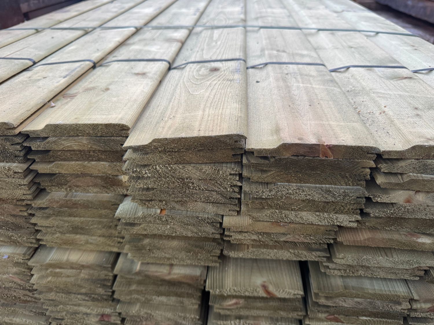 T&amp;G Shiplap Tanalised 19x125 (15x119) - 4.5m