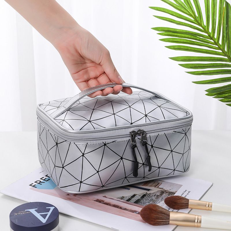 High Capacity Travel Cosmetic Bag Waterproof Women Makeup Bag
