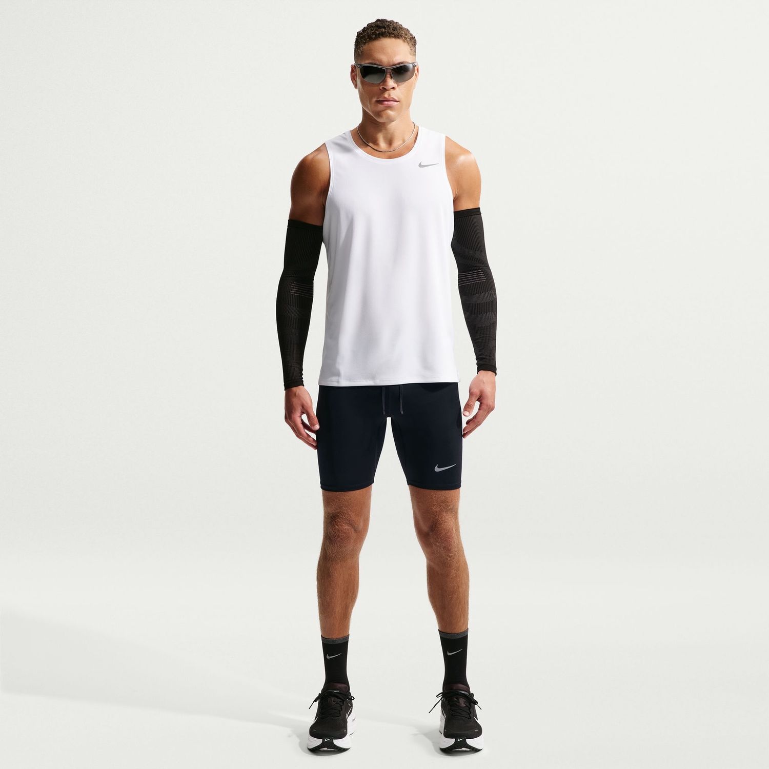 Nike Men's Fast Dri-FIT Brief-Lined Half Tight 9 - Black