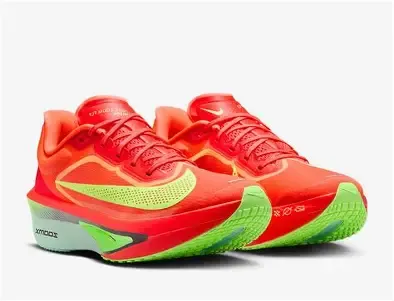 Nike Women's Zoom Fly 6 - 601