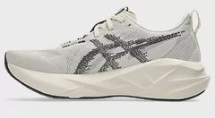 Men's Novablast 5 - Oatmeal / Black