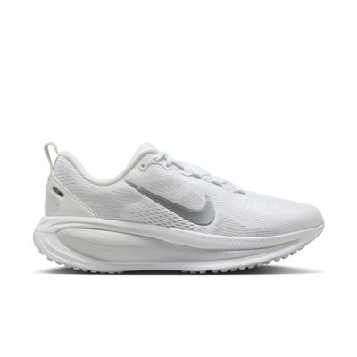 Nike Women's Vomero 18 - White/Silver