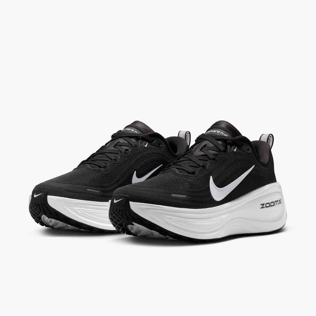 Nike Women's Vomero Plus - Black/White