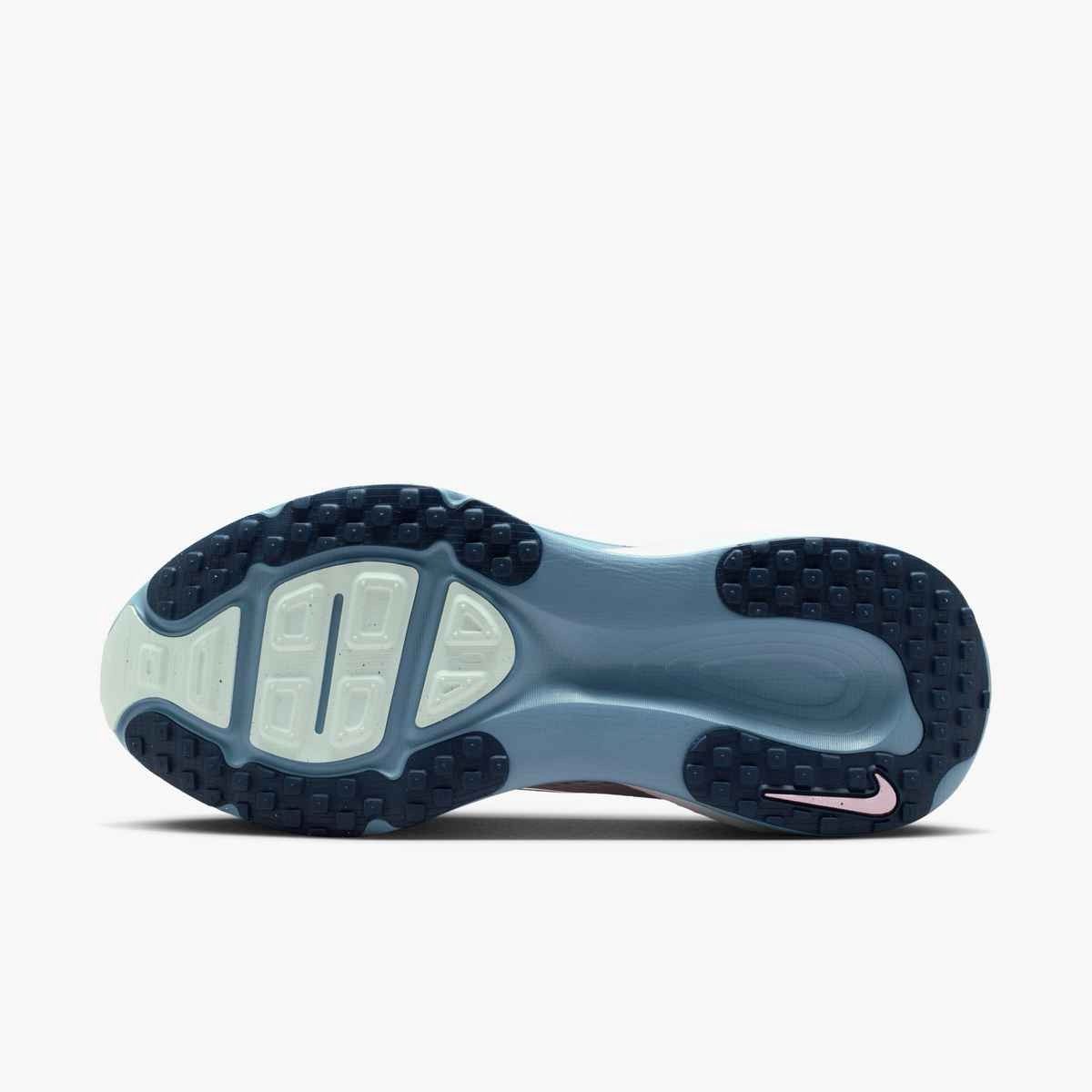 Nike Women's Vomero 18 -  115