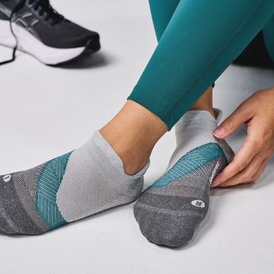 Feetures Light Cushion No Show Tab - Stone Ivy