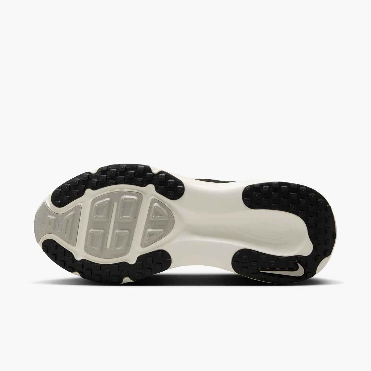 Nike Women's Vomero 18 - Black/White