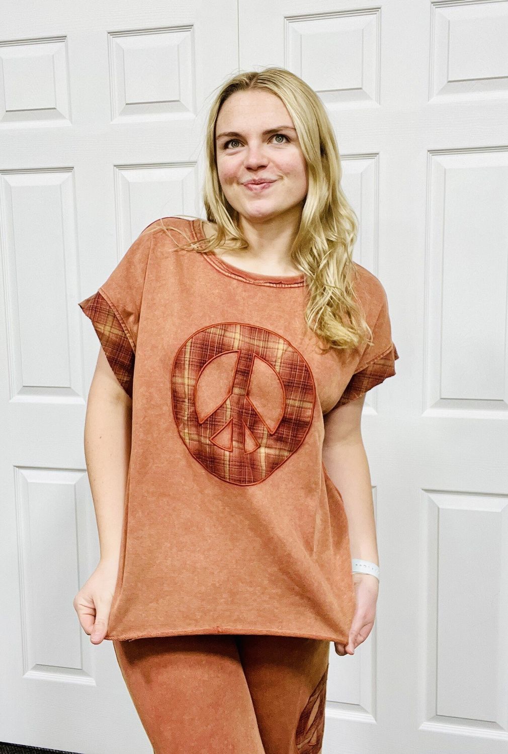 Rust Mineral Washed Peace Top